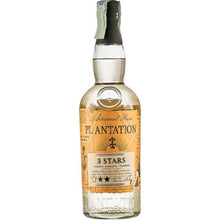 Rum Plantation 3 Stars White Pouring lt.1